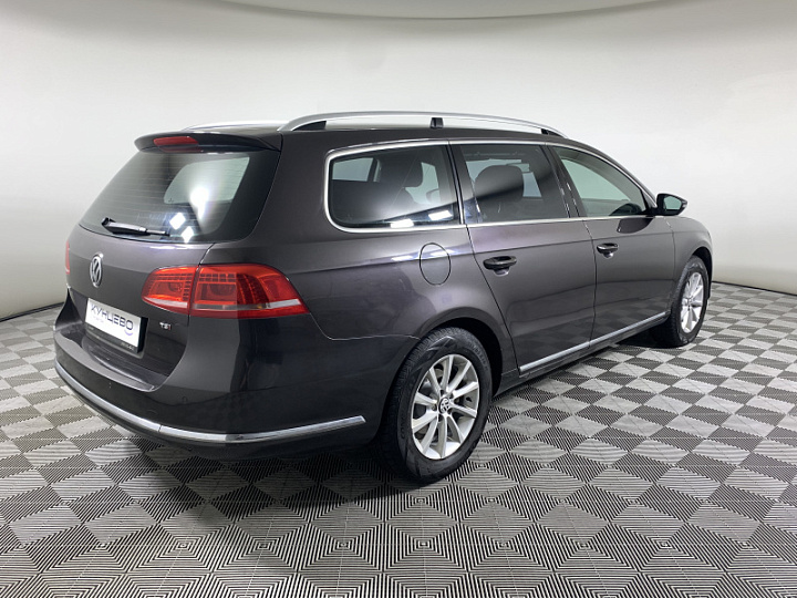 Volkswagen Passat 1.8, 2011 года, Робот, Черный