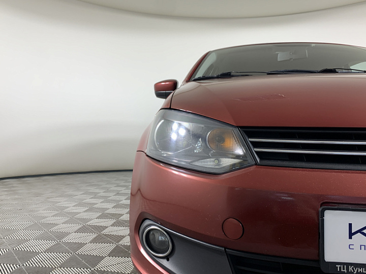 VOLKSWAGEN Polo 1.6, 2013 года, Автоматическая, ВИШНЕВО-КРАСНЫЙ