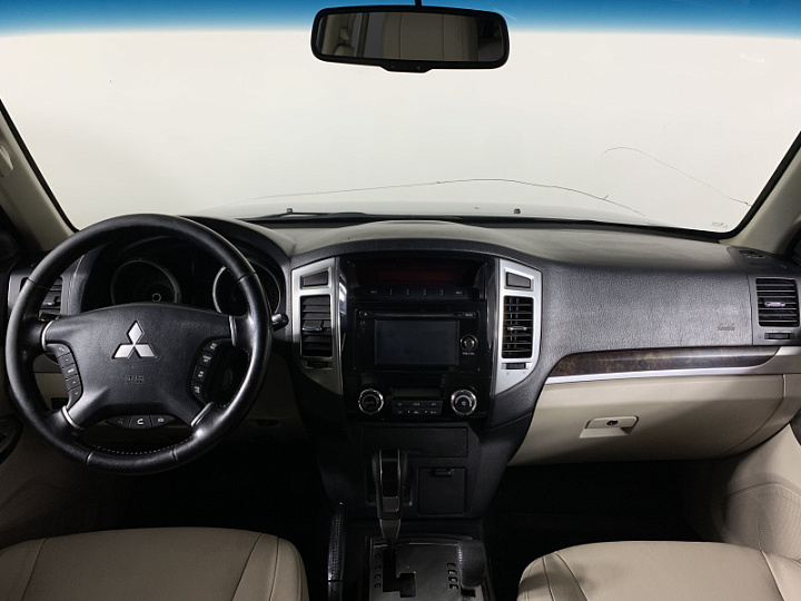 Mitsubishi Pajero 3.8, 2017 года, Автоматическая, Серый