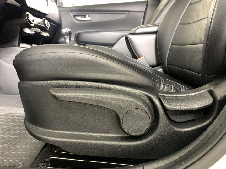 KIA Rio 1.6, 2019 года, Автоматическая, Серебристый