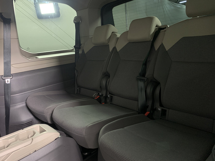 VOLKSWAGEN Multivan 2, 2022 года, Робот, ЧЕРНЫЙ