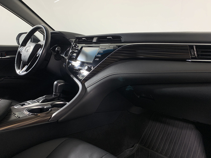 TOYOTA Camry 2.5, 2018 года, Автоматическая, БЕЛЫЙ