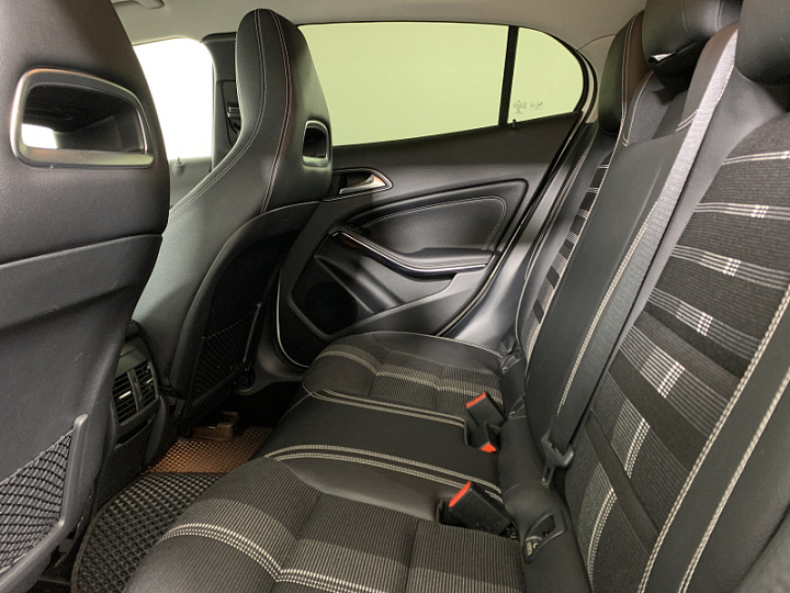 MERCEDES-BENZ GLA 1.6, 2019 года, Автоматическая, БЕЛЫЙ