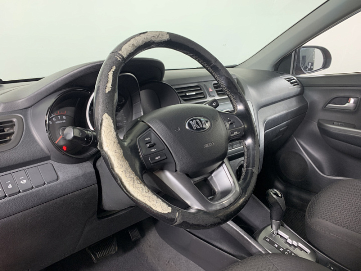 KIA Rio 1.4, 2014 года, Автоматическая, КРАСНЫЙ