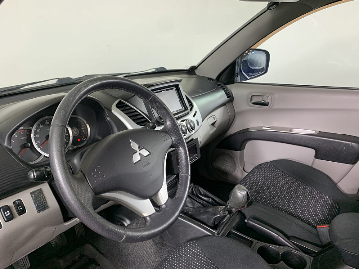 MITSUBISHI L200 2.5, 2011 года, Механика, СЕРЫЙ