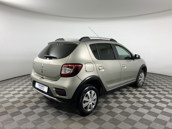 RENAULT Sandero Stepway 1.6, 2015 года, Механика, БЕЖЕВЫЙ