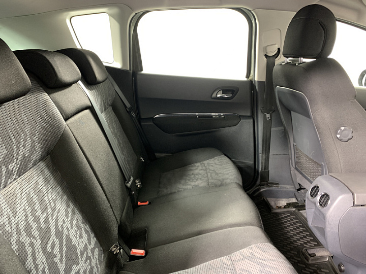PEUGEOT 3008 1.6, 2011 года, Механика, КОРИЧНЕВЫЙ