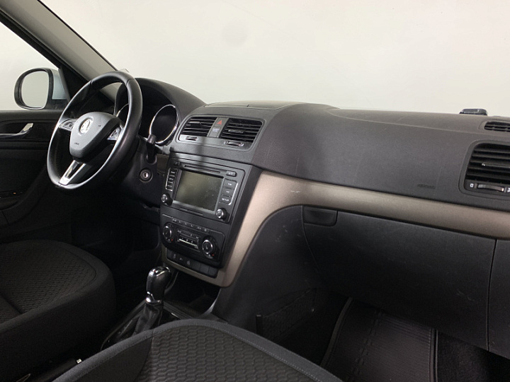 SKODA Yeti 2, 2014 года, Робот, ЗЕЛЕНЫЙ