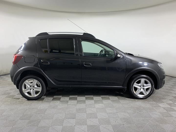 RENAULT Sandero Stepway 1.6, 2017 года, Автоматическая, ЧЕРНЫЙ