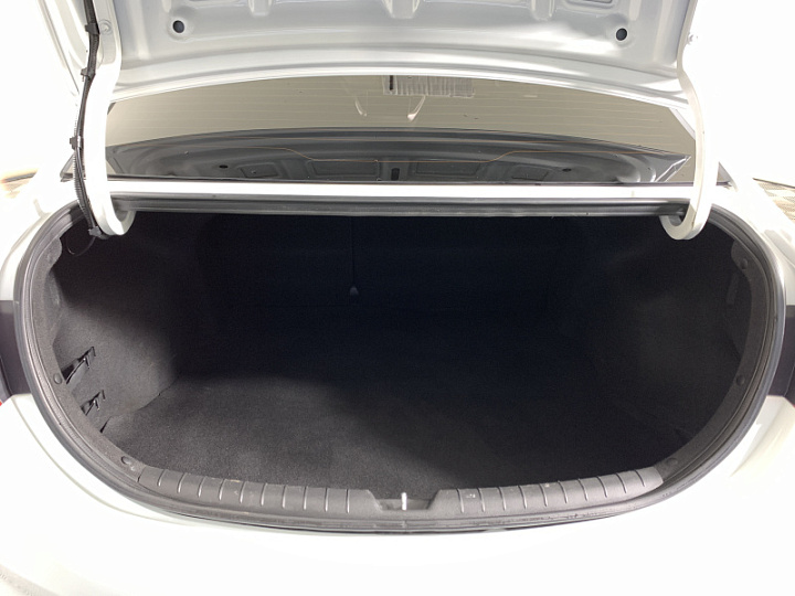 HYUNDAI Solaris 1.4, 2019 года, Механика, БЕЛЫЙ