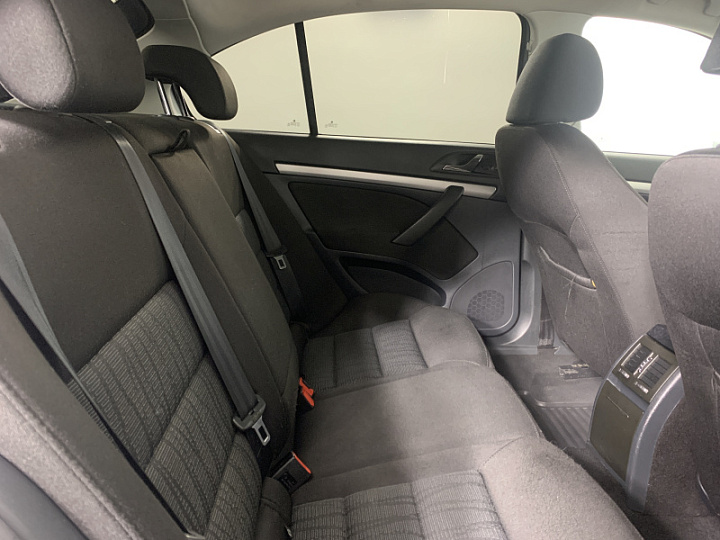 SKODA Octavia 1.6, 2013 года, Автоматическая, Серебристый
