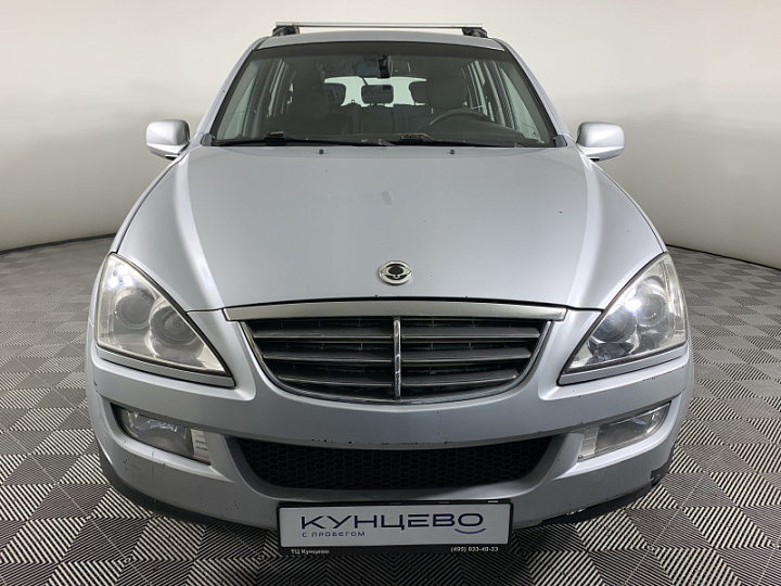 SsangYong Kyron 2, 2013 года, Автоматическая, Серебристый