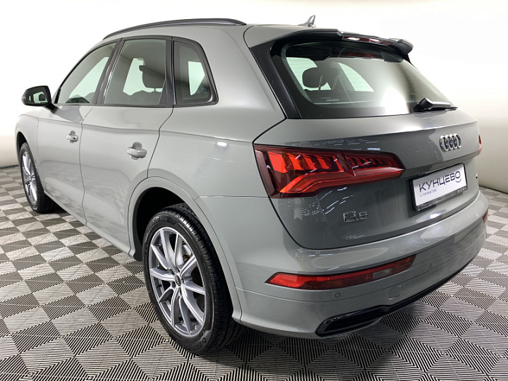 Audi Q5 2, 2020 года, Робот, Светло серый