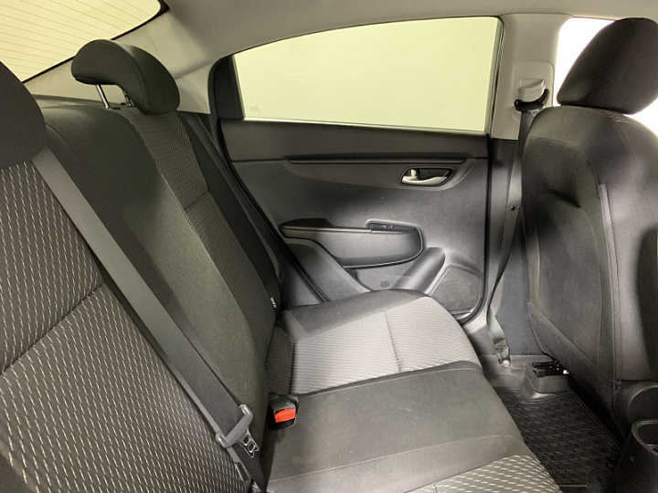 KIA Rio 1.6, 2018 года, Автоматическая, Серебристый