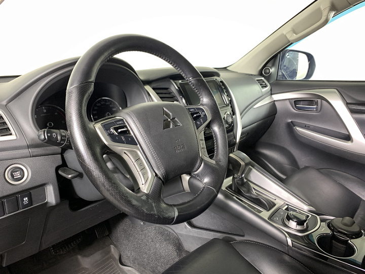 MITSUBISHI Pajero Sport 2.4, 2018 года, Автоматическая, СЕРЫЙ