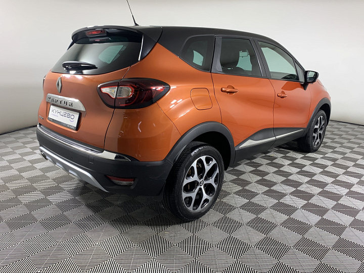 Renault Kaptur 1.6, 2016 года, Вариатор, Оранжевый
