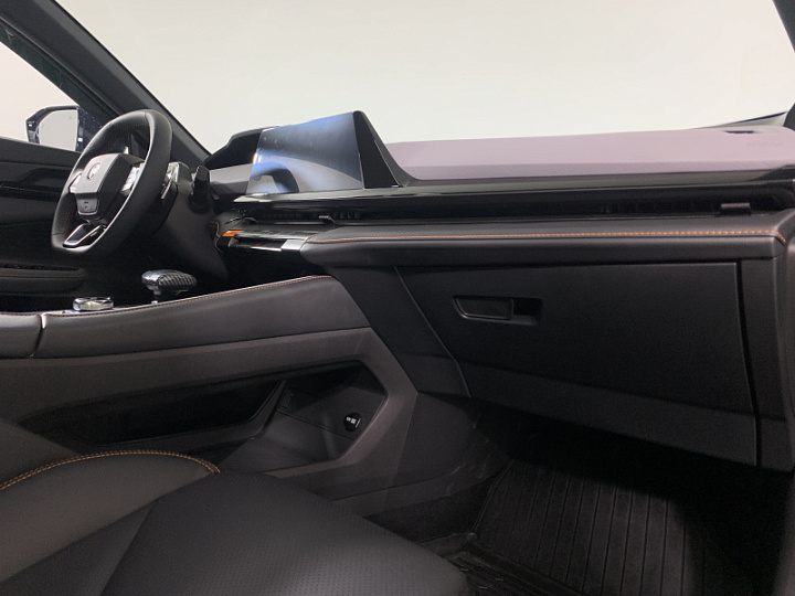 CHANGAN UNI-V 1.5, 2023 года, Автоматическая, ЧЕРНЫЙ