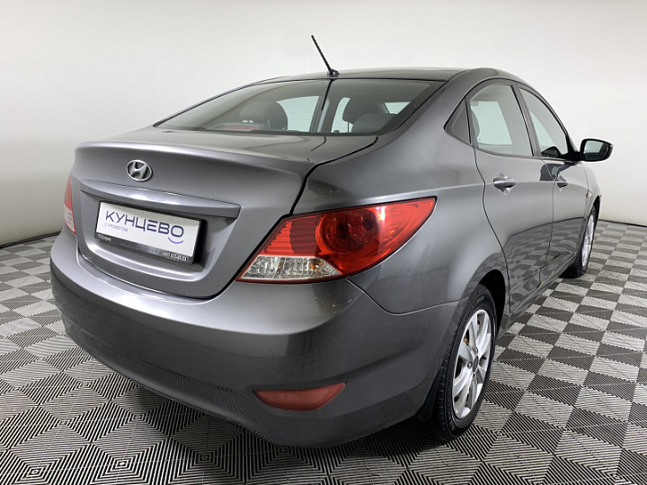 Hyundai Solaris 1.6, 2014 года, Автоматическая, Серый