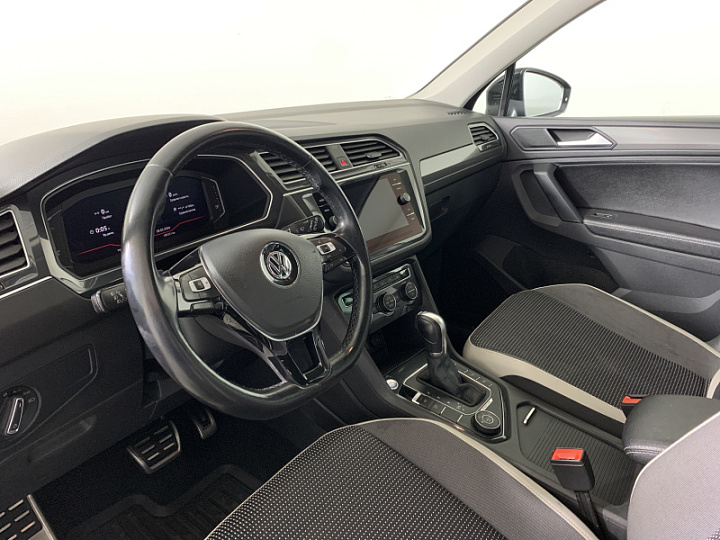 VOLKSWAGEN Tiguan 2, 2018 года, Робот, ЧЕРНЫЙ