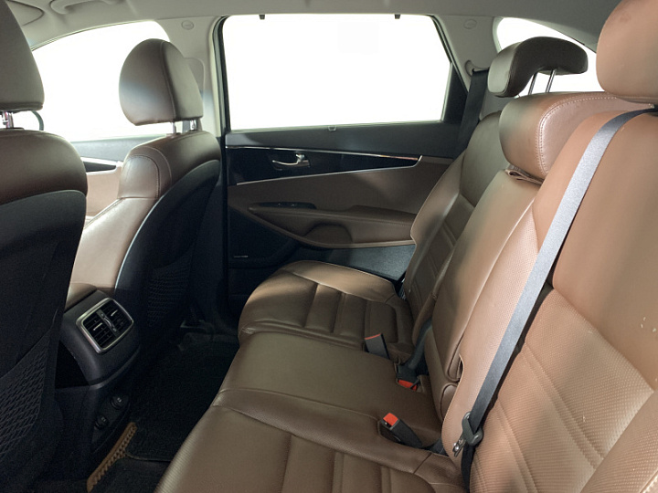 KIA Sorento 2.2, 2018 года, Автоматическая, ЧЕРНЫЙ
