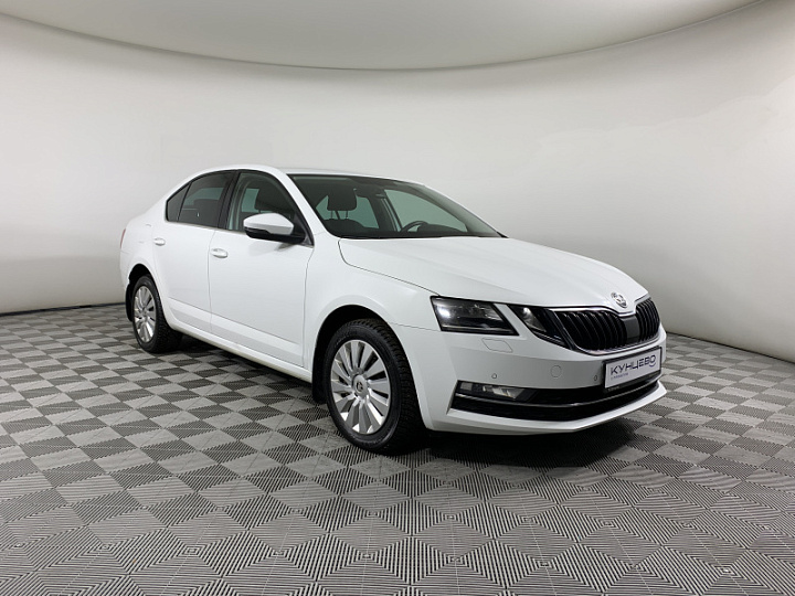 SKODA Octavia 1.8, 2018 года, Механика, БЕЛЫЙ