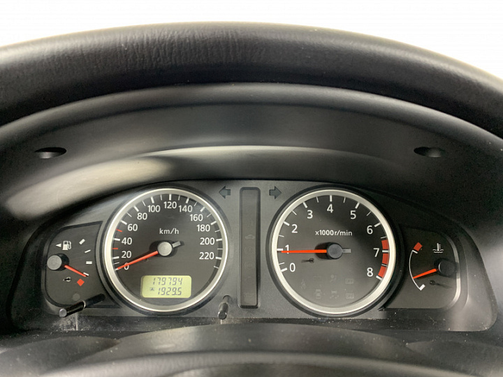 NISSAN Almera 1.8, 2005 года, Автоматическая, ТЕМНО-БОРДОВЫЙ