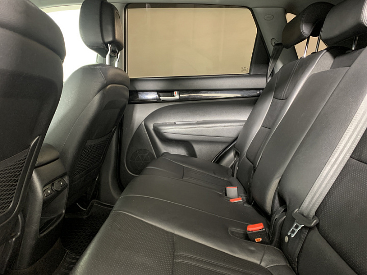 KIA Sorento 2.4, 2017 года, Автоматическая, БЕЛЫЙ