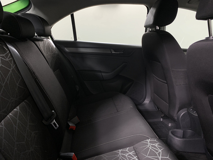 SKODA Rapid 1.6, 2018 года, Автоматическая, ЗЕЛЕНЫЙ