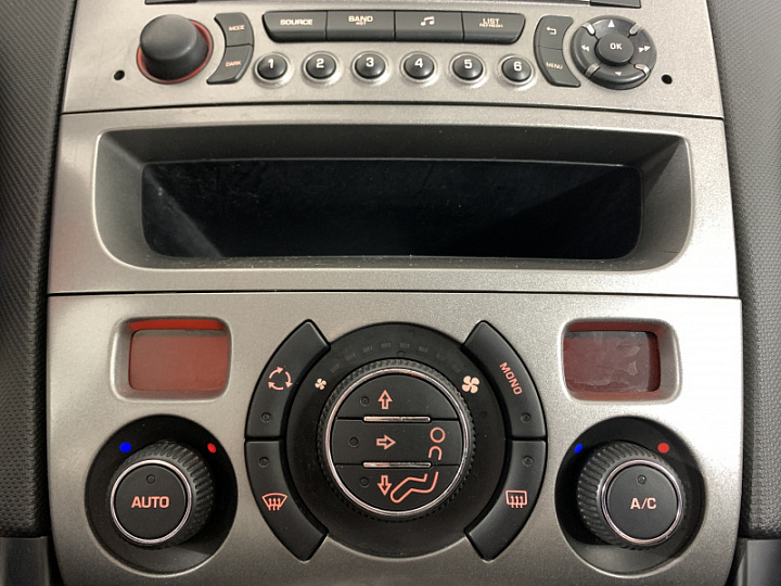 PEUGEOT 408 1.6, 2013 года, Автоматическая, Серебристый