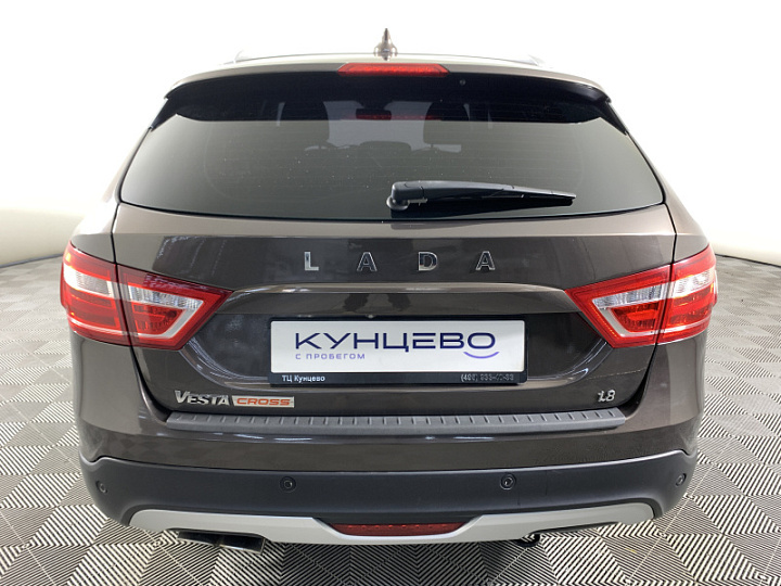 Lada Vesta 1.8, 2017 года, Робот, КОРИЧНЕВЫЙ