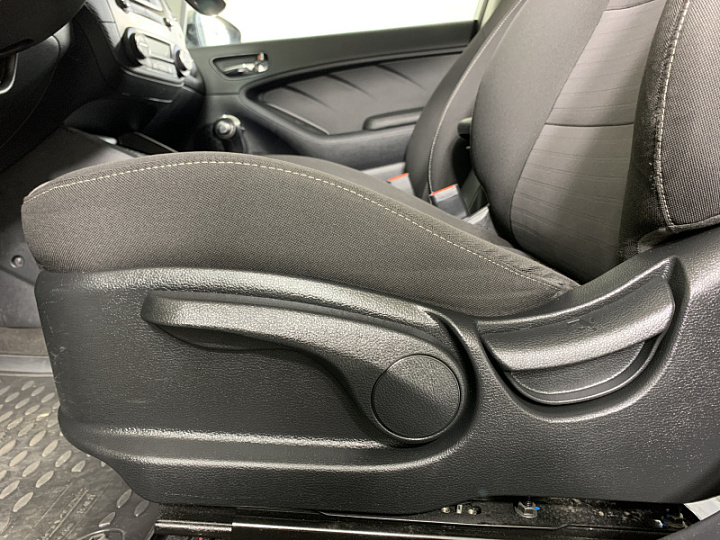 KIA Cerato 2, 2017 года, Автоматическая, Серебристый