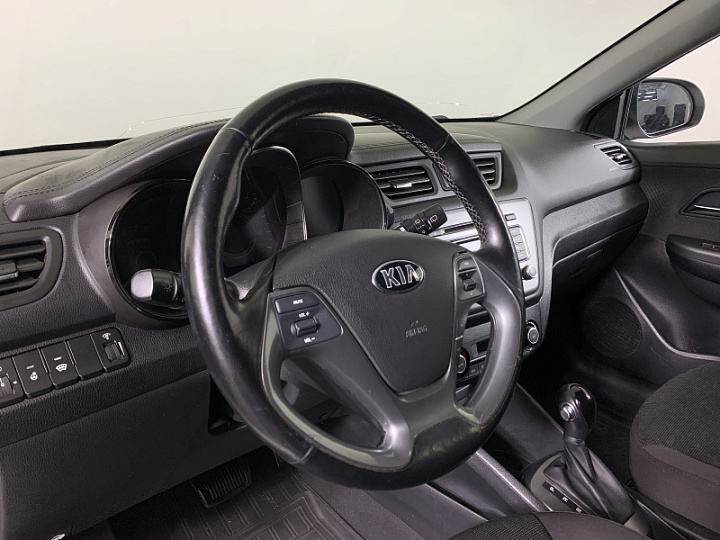 KIA Rio 1.6, 2016 года, Автоматическая, БЕЛЫЙ