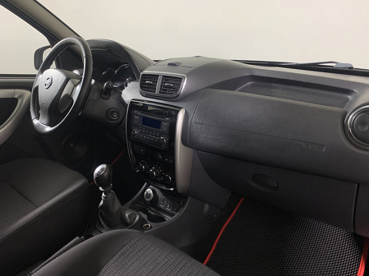 NISSAN Terrano 2, 2016 года, Механика, ЧЕРНЫЙ