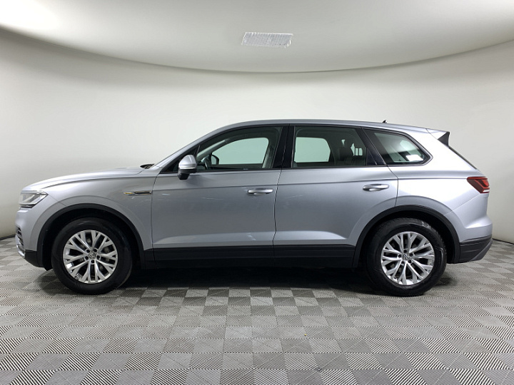 VOLKSWAGEN Touareg 3, 2018 года, Автоматическая, Серебристый