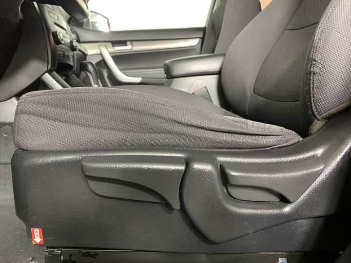 KIA Sorento 2.4, 2012 года, Автоматическая, БЕЛЫЙ