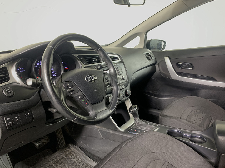 KIA Ceed 1.6, 2017 года, Автоматическая, Светло серый