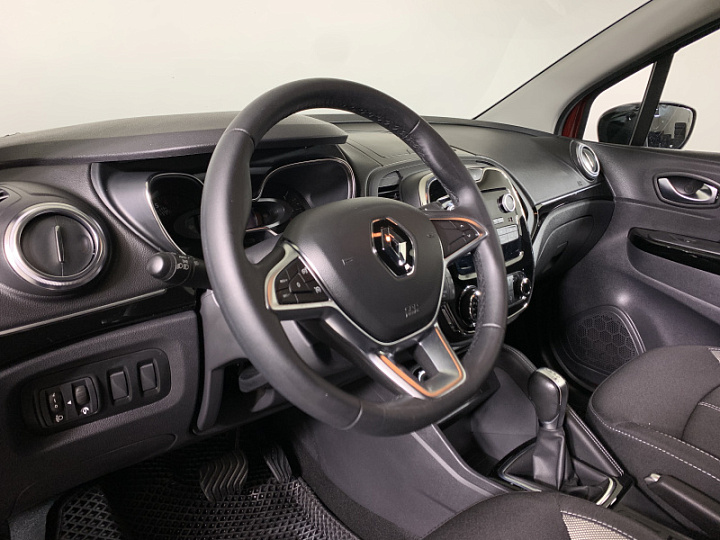 Renault Kaptur 1.6, 2020 года, Вариатор, Красный