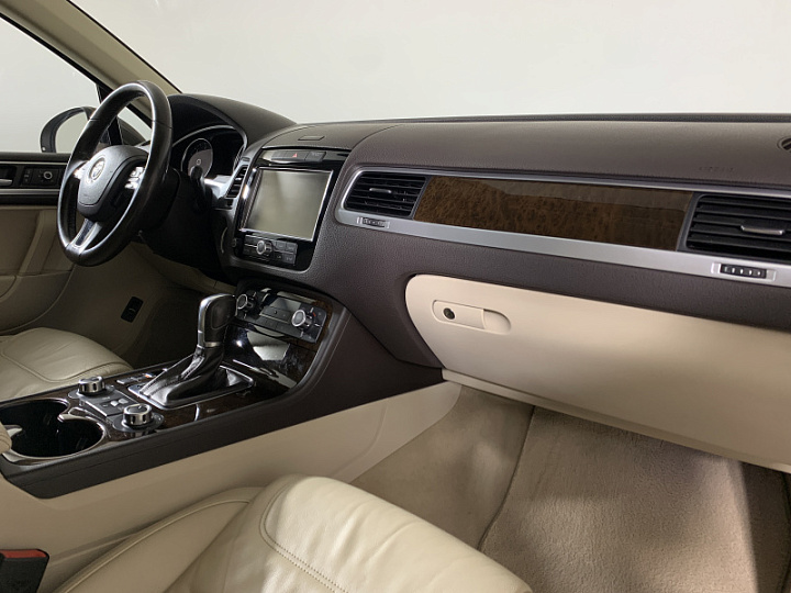 VOLKSWAGEN Touareg 3, 2014 года, Автоматическая, КОРИЧНЕВЫЙ