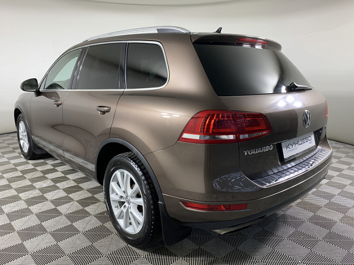 VOLKSWAGEN Touareg 3, 2014 года, Автоматическая, КОРИЧНЕВЫЙ