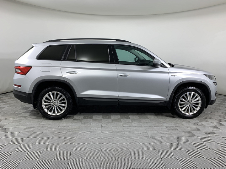 SKODA Kodiaq 1.4, 2020 года, Робот, СЕРЫЙ