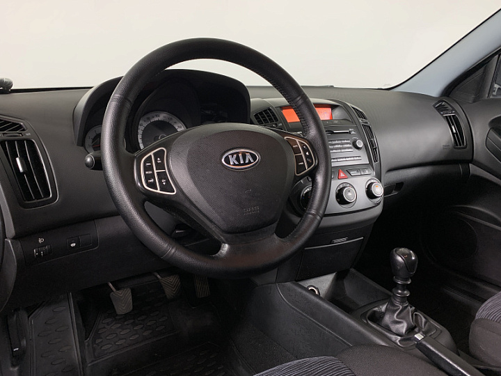 KIA Ceed 1.4, 2008 года, Механика, ЗЕЛЕНЫЙ