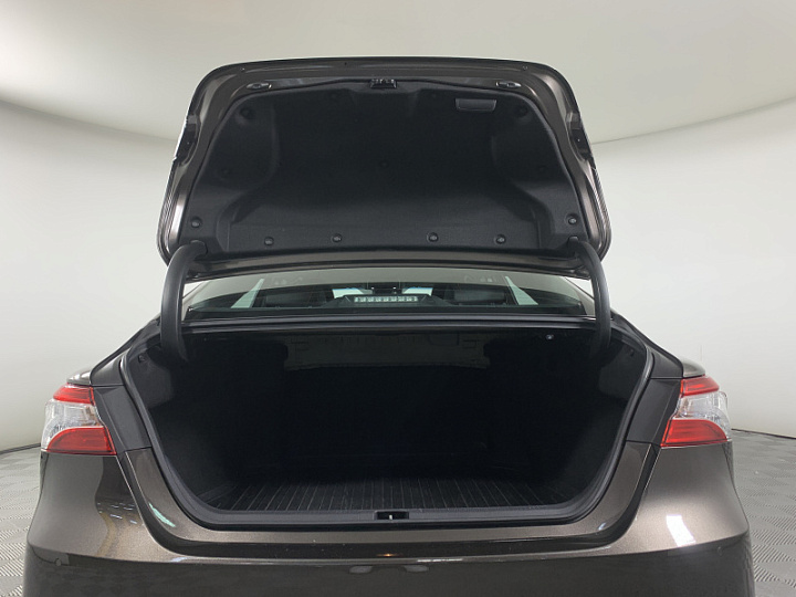 TOYOTA Camry 2.5, 2018 года, Автоматическая, Серо-коричневый