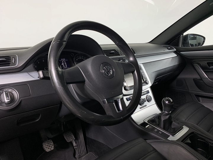 VOLKSWAGEN Passat CC 1.8, 2013 года, Механика, ЧЕРНЫЙ