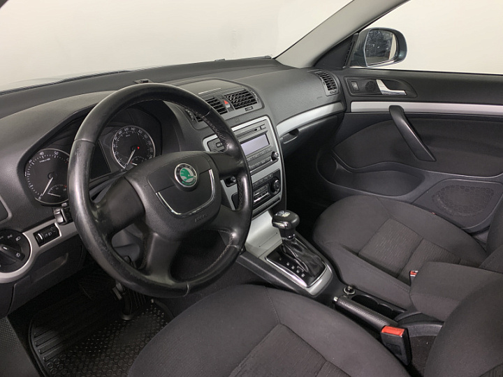 SKODA Octavia 1.4, 2011 года, Робот, ТЕМНО-СЕРЫЙ