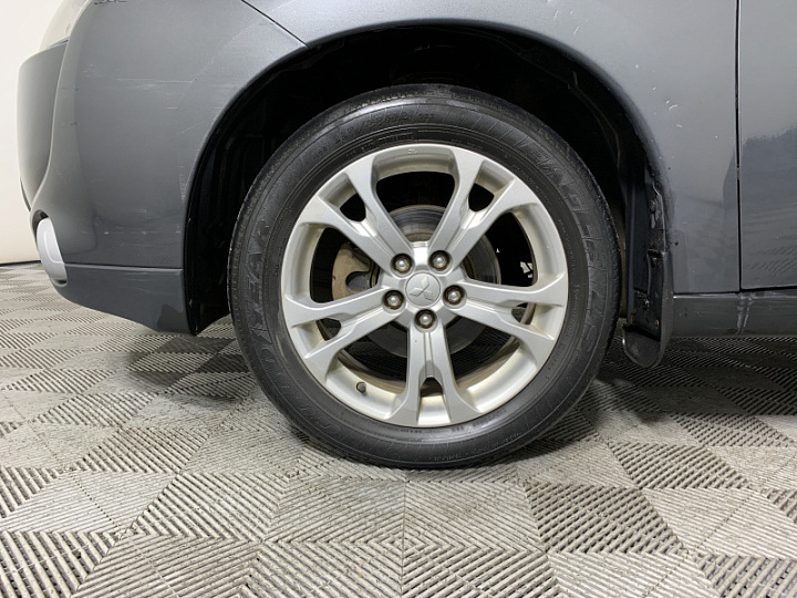 MITSUBISHI Outlander 2.4, 2014 года, Вариатор, СЕРЫЙ