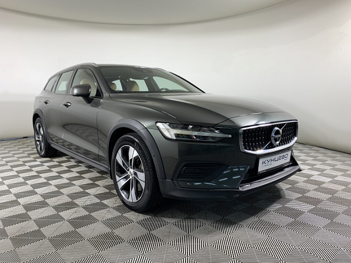 VOLVO V60 Cross Country 2, 2019 года, Автоматическая, Серо-зеленый