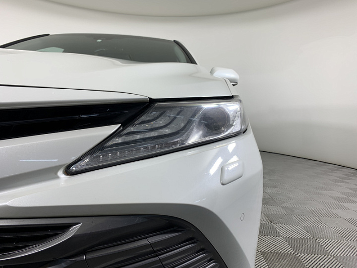 TOYOTA Camry 2.5, 2021 года, Автоматическая, БЕЛЫЙ