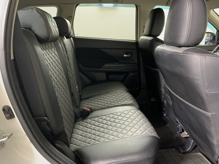 MITSUBISHI Outlander 2.4, 2013 года, Вариатор, БЕЛЫЙ