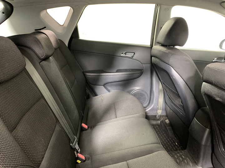 HYUNDAI i30 1.6, 2010 года, Автоматическая, ЧЕРНЫЙ