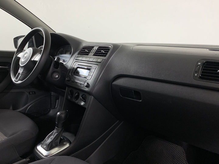 VOLKSWAGEN Polo 1.6, 2013 года, Автоматическая, ЧЕРНЫЙ